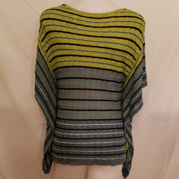 REVOLUTION BY RICKI'S Light Knit Sweater - Picture 3 of 6